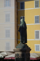 Giordano Bruno mit Vogel