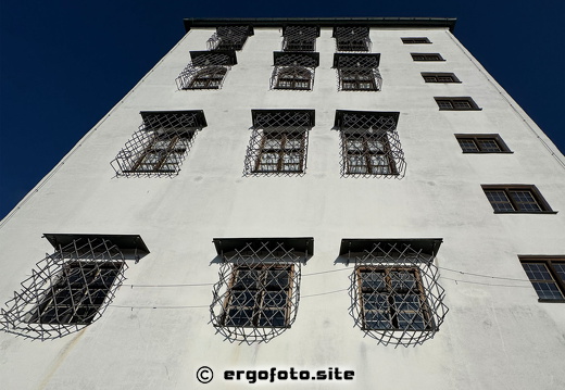 Fenster  Burg Trausnitz Front im März 2025