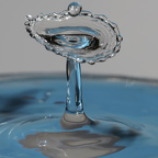 Wassertropfen mit Miops