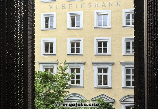 Fensterblick auf Fenster 