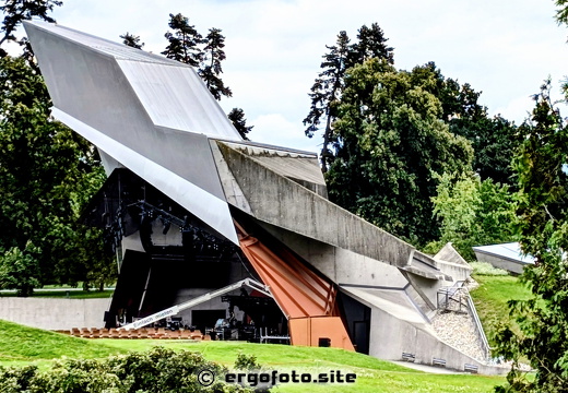 Modernes Konzerthaus in Grafeneck