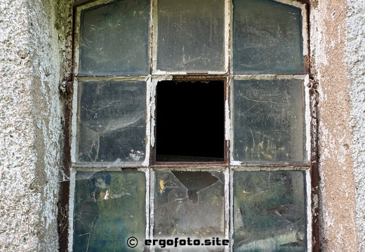 Ein Loch in die Dunkelheit